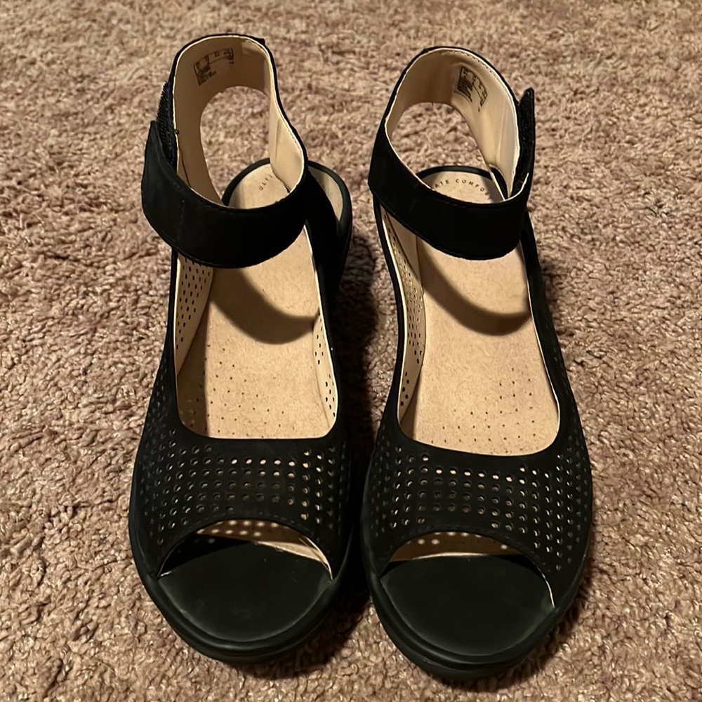 Clarks Ultimate Comfort Collection Sandals